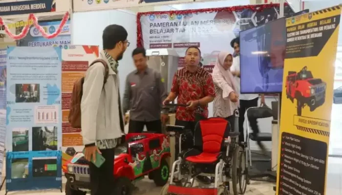 Intip Kursi Roda Cerdas Karya Anak Bangsa, Bergerak dengan Sensor Suara