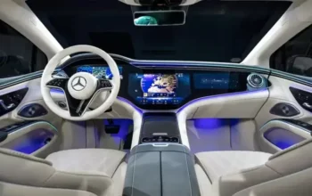 Mercedes-Benz EQS Dibekali Layar Hyperscreen 55 Inci, Bak Ruang Kontrol Pesawat Luar Angkasa