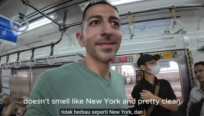 Viral! Youtuber Amerika Bandingkan KRL dengan Subway New York, Beri Skor 9 dari 10
