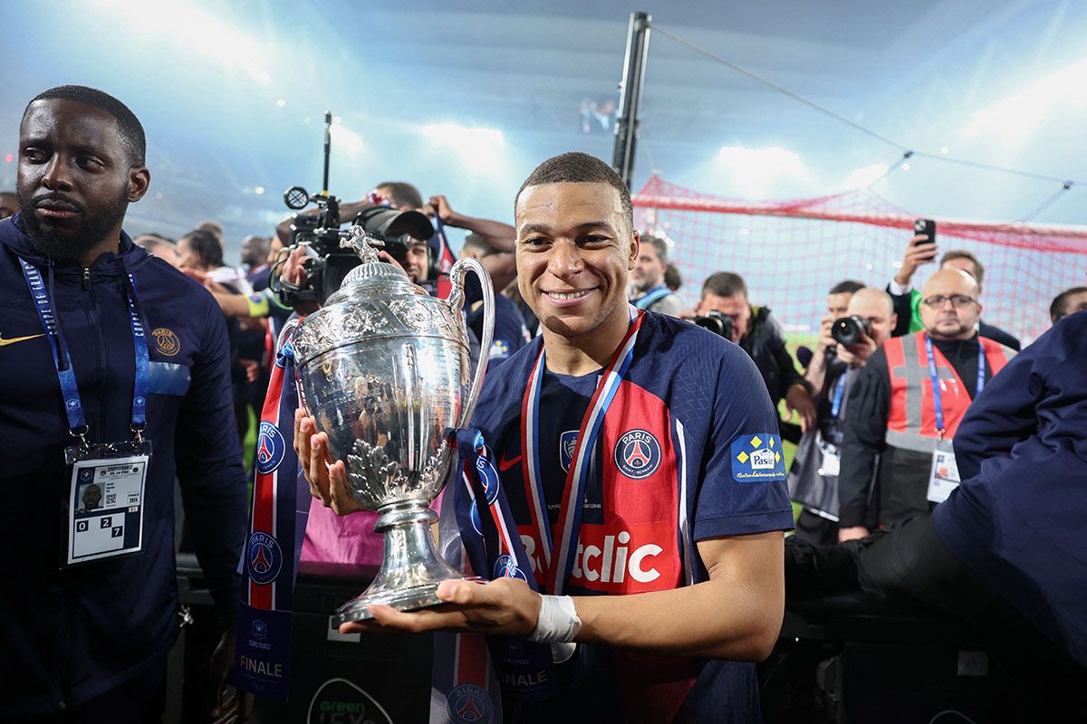 Enrique akui PSG wajib enam pemain baru untuk gantikan Mbappe