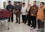 Seorang haji pendaratan teknis dengan syarat Surabaya wafat pada RS Amri Tambunan