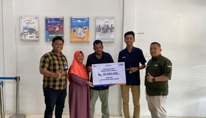 BRI Insurance beri santunan Rp30 jt untuk individu yang terjebak kebakaran dalam Jambi