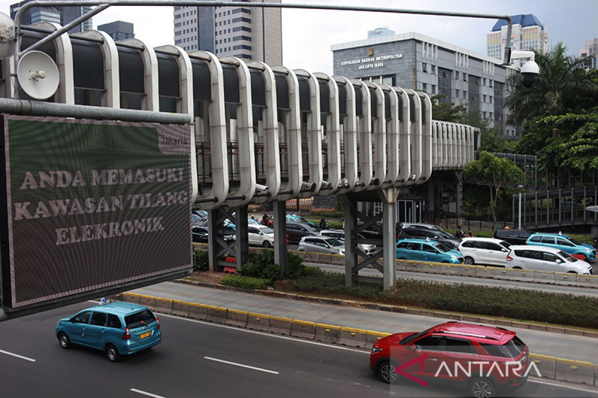 Negara ini terapkan kamera tilang sabuk sesudah itu penyelenggaraan HP ke pada mobil