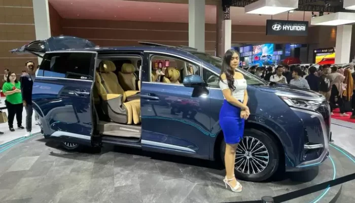 BYD Denza D9: Kecanggihan BYD, Kenyamanan Alphard, kemudian Kelegaan Staria