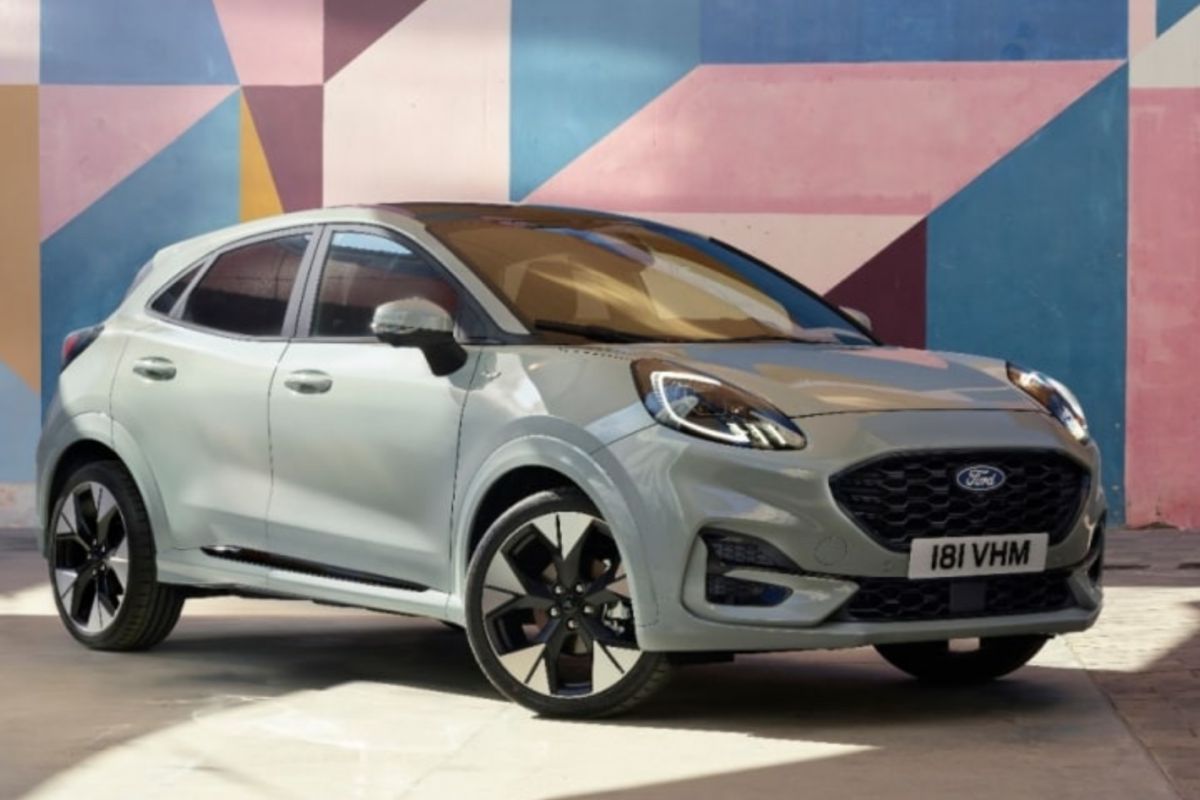 Mobil listrik Ford Puma Gen-E 2025 terlihat sedang diuji