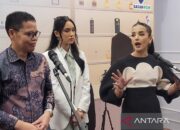 Tasya Farasya menyokong kampanye pengaplikasian barang kosmetik berizin edar