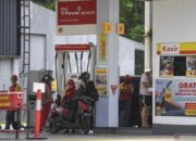 Harga bensin Shell Juli turun